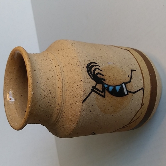 Art Decor Kokopelli Pottery Vase - Picture 13 of 13